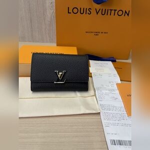 Louis Vuitton Capucines Compact Wallet